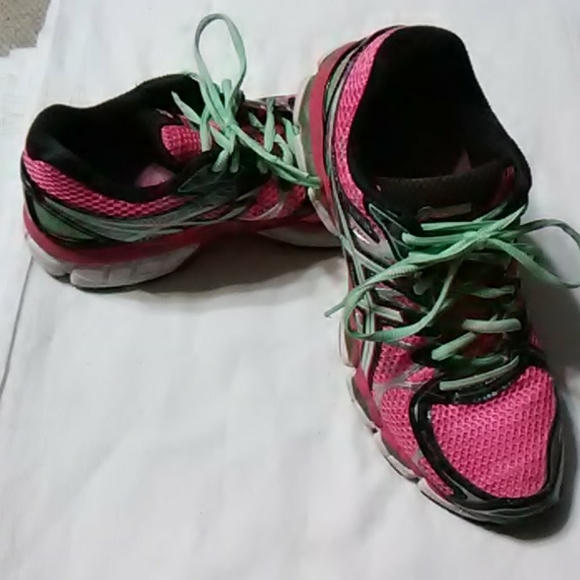 Asics Women's Gel-Nimbus 16 Running Shoes - Picture 6 of 7